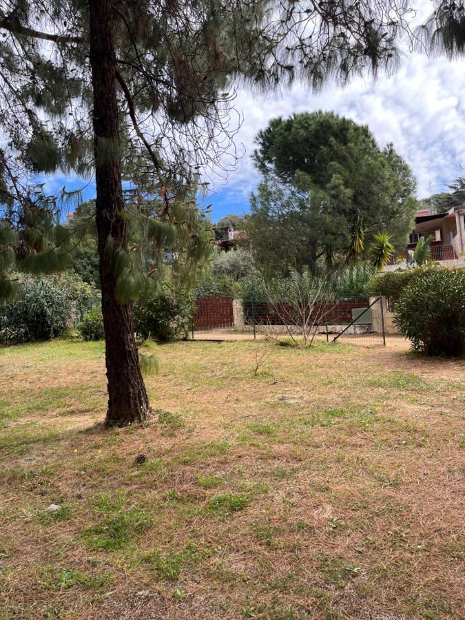 Villa Fiorilla Geremèas Exteriör bild
